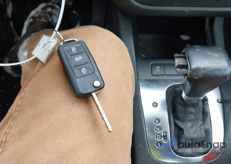 2010 Volkswagen Jetta Limited Edition из США, поврежденный, VIN 3VWRZ7AJ2AM127891